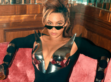 Beyoncé no encarte do álbum “Renaissance” (2022) | Divulgação